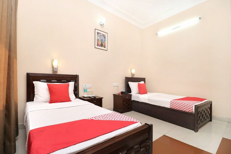 Oyo 17381 Hotel City Look