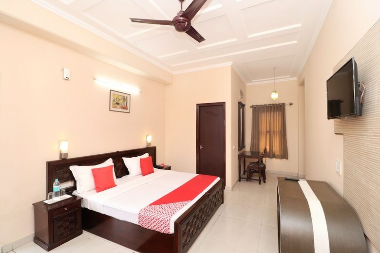 Oyo 17381 Hotel City Look