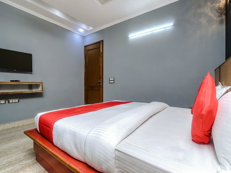 Hotel Oyo 18254 Glorious Stayz