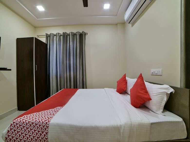 Hotel Oyo 16606 Iconic Living