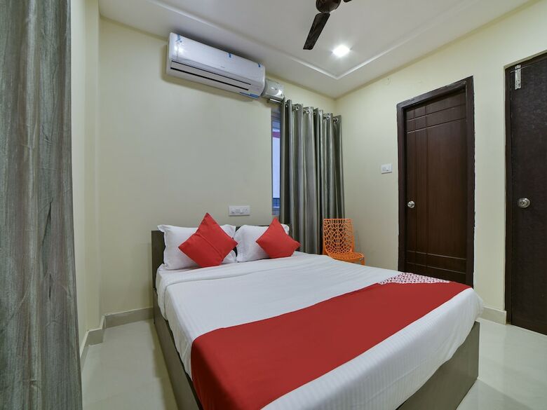 Hotel Oyo 16606 Iconic Living