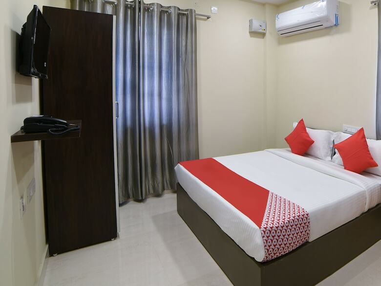 Hotel Oyo 16606 Iconic Living