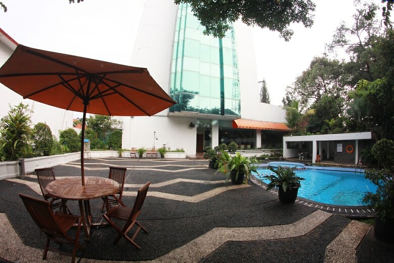 Hotel Asana Grand Pangrango