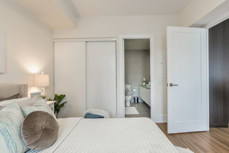 Quickstay - Stylish 2-bedroom Downtown Condo