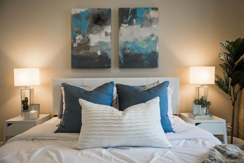 Quickstay - Stylish 2-bedroom Downtown Condo