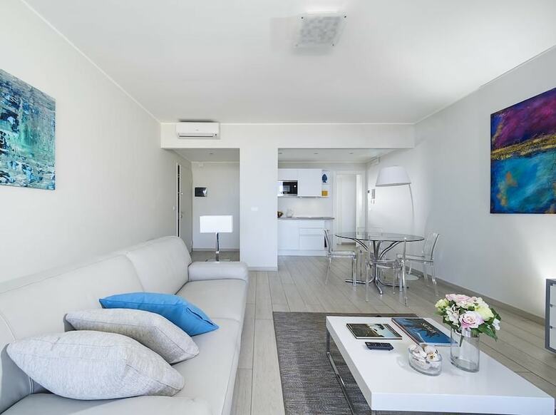 Residencia Isola Bella Infinity Suites