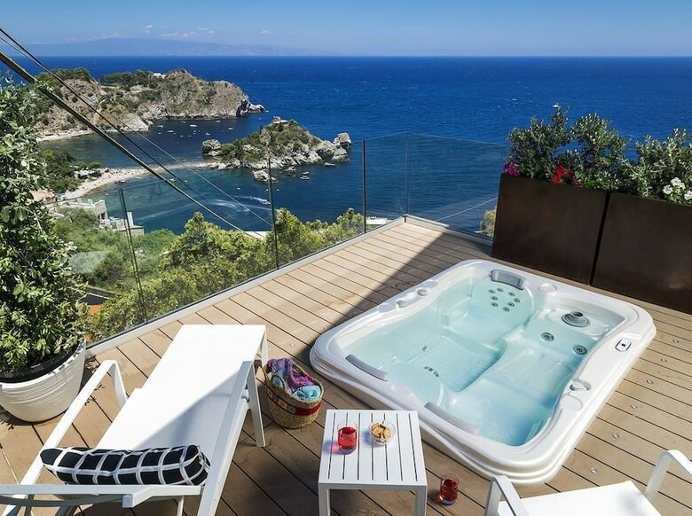 Residencia Isola Bella Infinity Suites