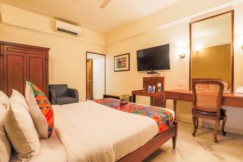 Fabhotel Sheronz Piccadily Chowk