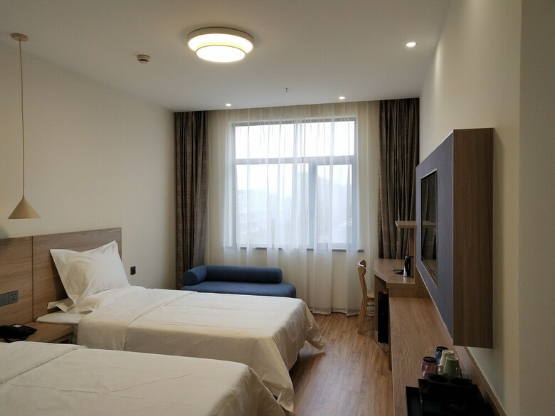 Shanghai Future Shangju Hotel