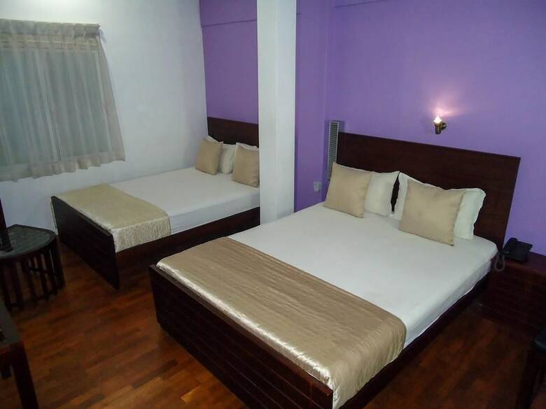 Subhas Hotel