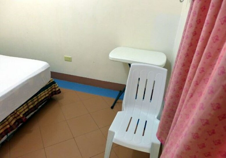 Hotel D' Morvie Suites- Davao