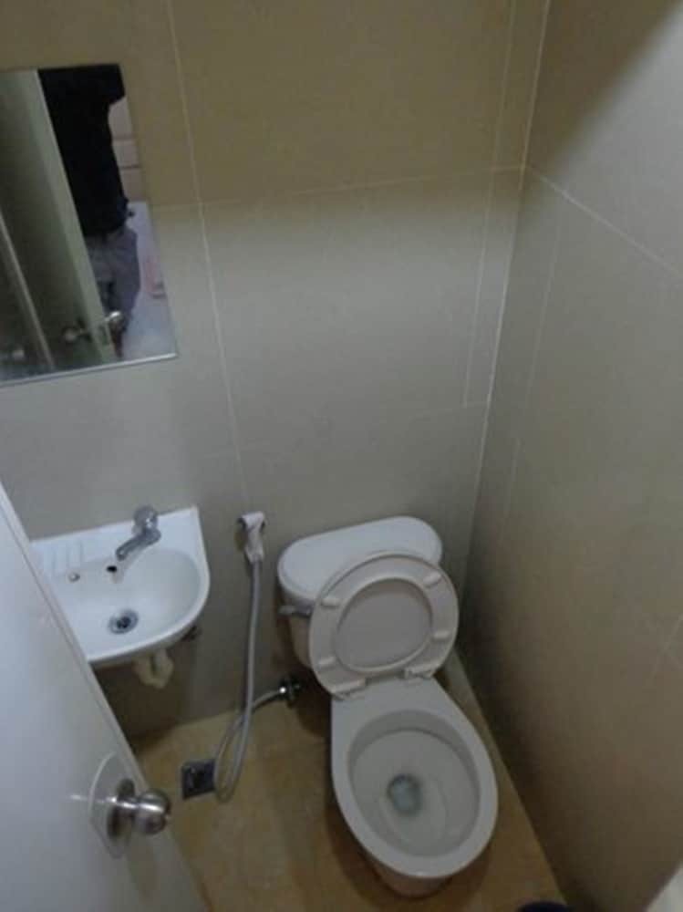 Hotel D' Morvie Suites- Davao