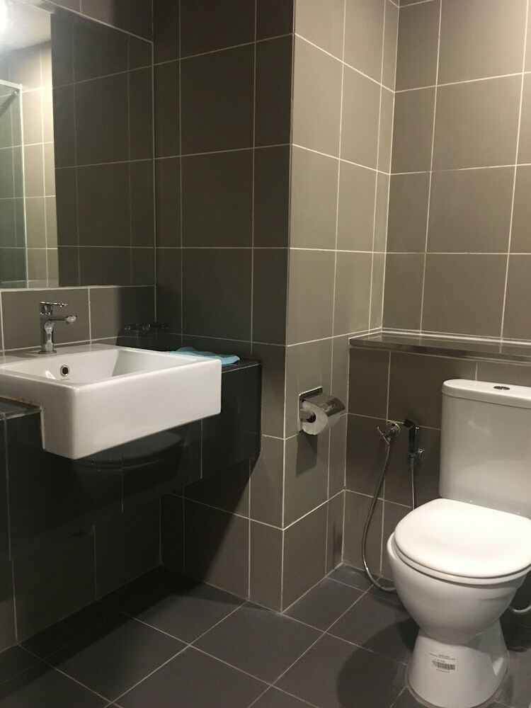 Hotel Jio Suites Aeropod Medium Quadruple Rooms
