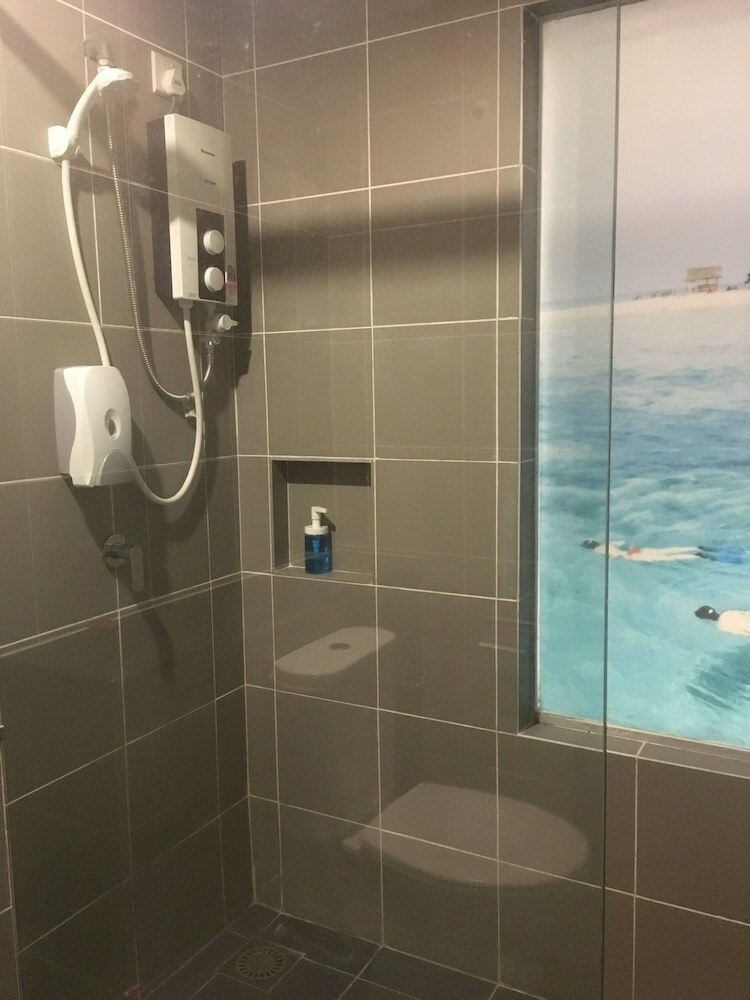 Hotel Jio Suites Aeropod Medium Quadruple Rooms