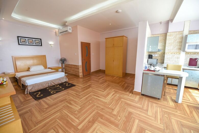 Aparthotel Bmk House Apartments