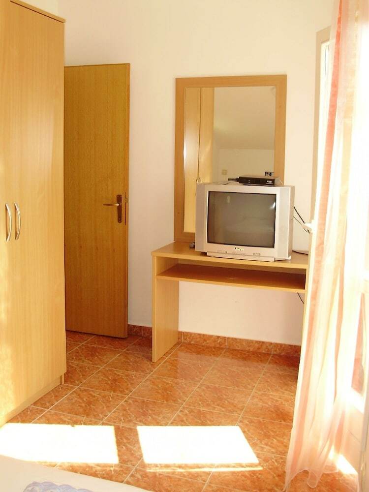 Cosmic Gate Apartments - Adults Only