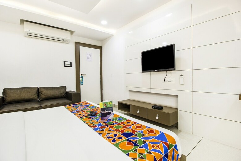Fabhotel Rajnandani Residency