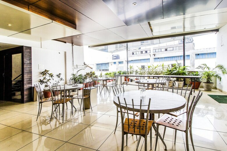 Fabhotel Rajnandani Residency