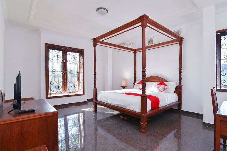 Hostal Oyo 190 Bsb Hotel