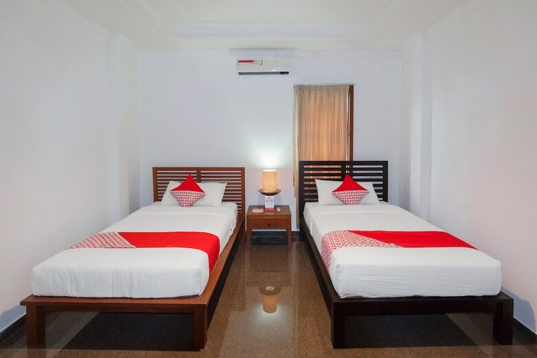 Hostal Oyo 190 Bsb Hotel