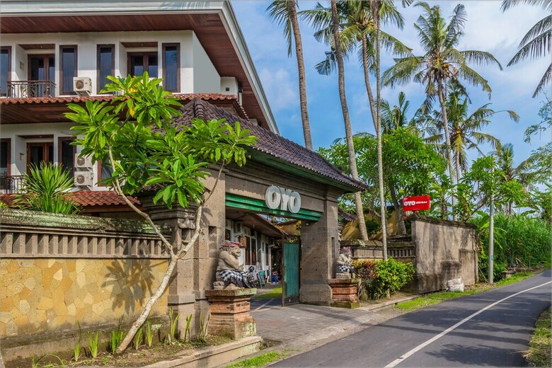 Hostal Oyo 190 Bsb Hotel