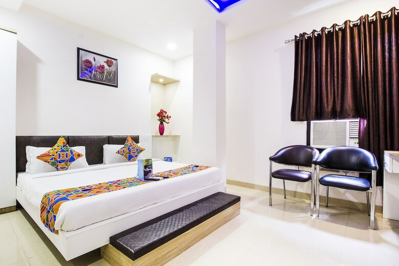 Fabhotel The A Park Lashkar