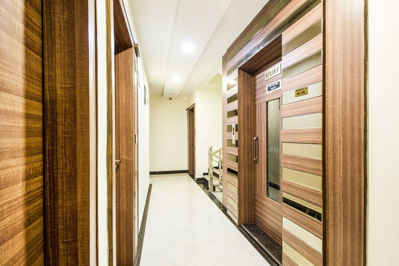 Fabhotel The A Park Lashkar