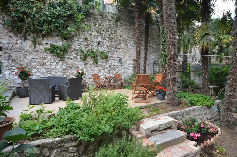 Old Town ?valba Apartments