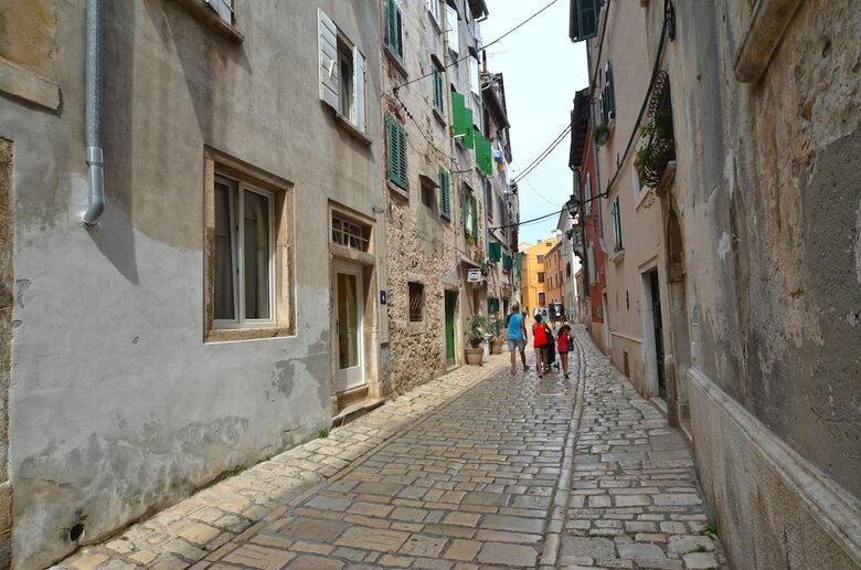 Old Town ?valba Apartments