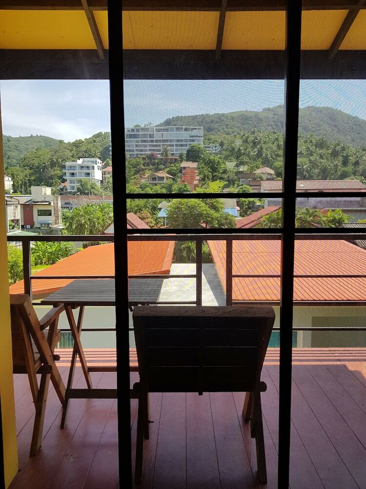 Hi Karon Beach Hotel