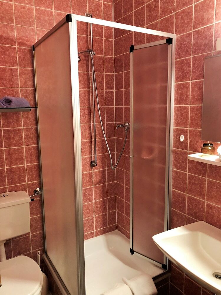 Hotel Cafe Best G�stezimmer