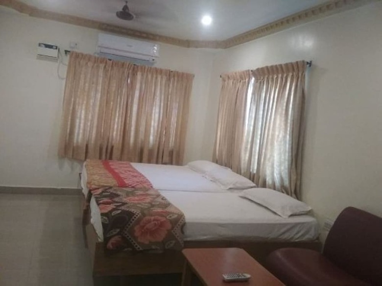 Hotel Krishna Tourist Home