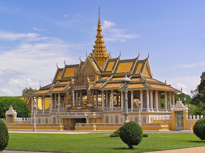 The Twin B Palace Hotel & Apartments