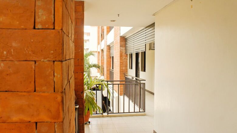 Hotel Reddoorz Plus @ Mabolo Cebu
