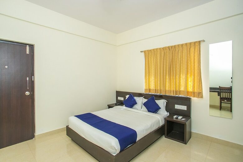 Hotel Oyo 20026 Silverkey Rr Nagar