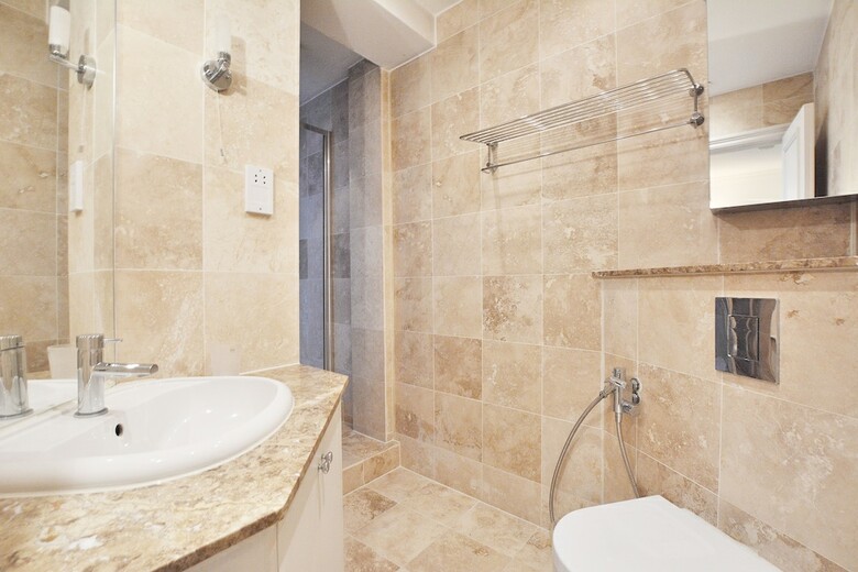 Rutland Gardens Apartment