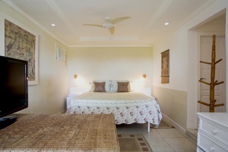 Hostal Spazio Buzios Guesthouse