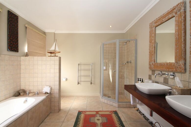 Hotel Lavender Manor Guest Lodge