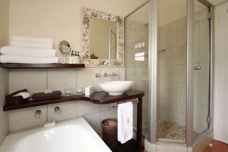 Hotel Lavender Manor Guest Lodge