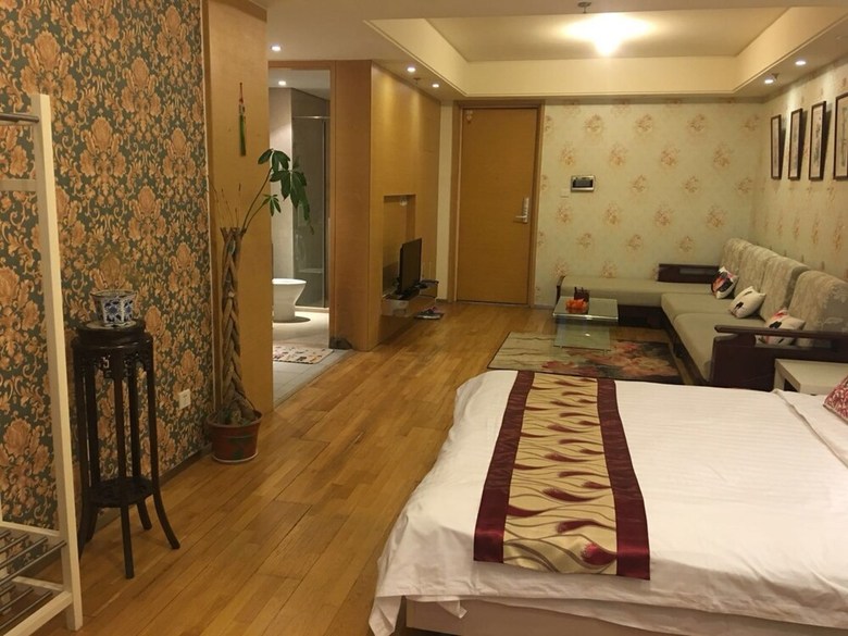 Tiandi Huadian Apartment Qilinshe
