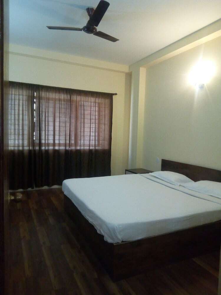 Hotel Samrudhi Suites