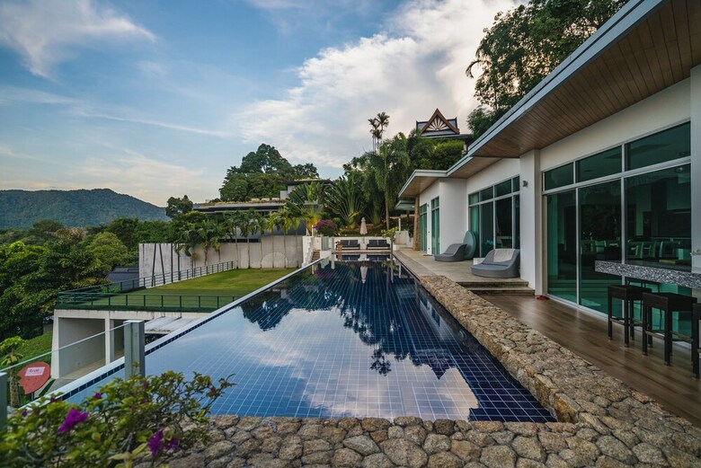 Parinda Villa In Naka Hills