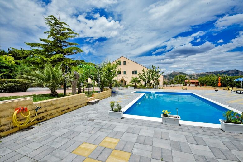 Hotel Villa Belvedere Lago Pergusa