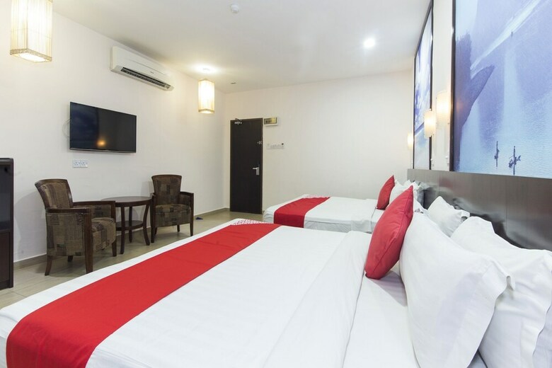 Oyo 498 D&f Boutique Hotel Senawang