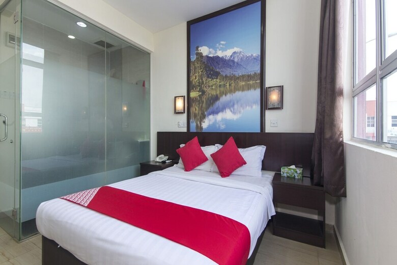 Oyo 498 D&f Boutique Hotel Senawang
