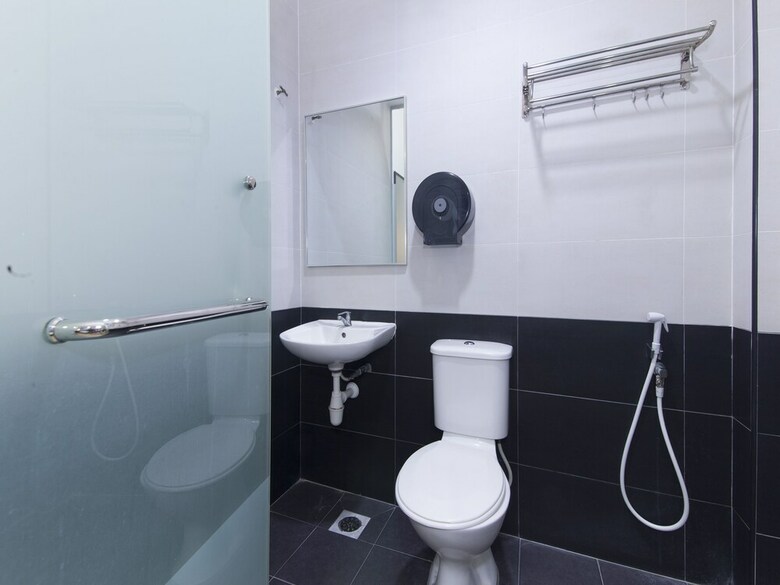 Oyo 498 D&f Boutique Hotel Senawang