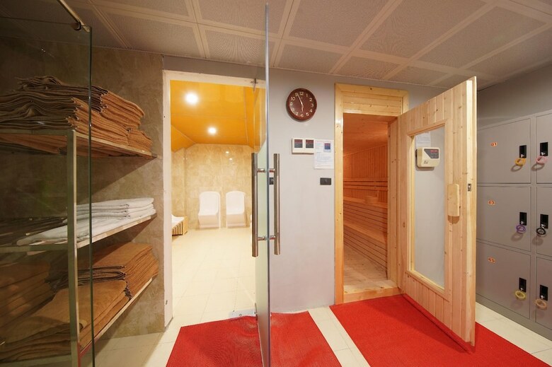 Hovi Hoang Cau 5 - My Hotel
