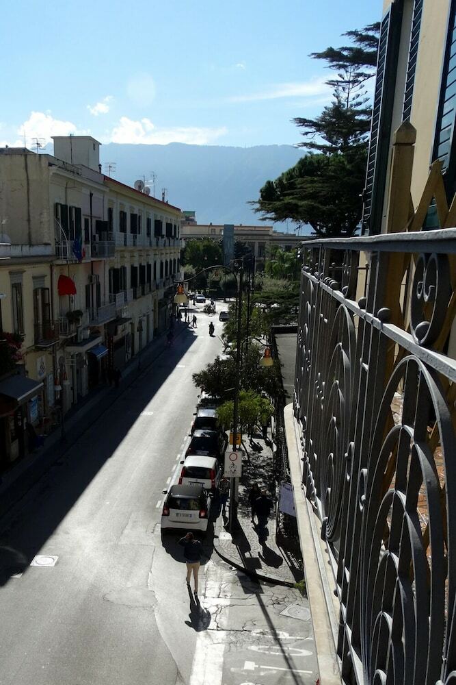 Hotel Opus Casa Vacanze