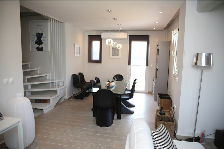 Hiend Beach Villa