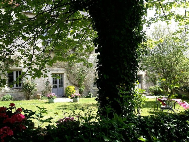 Bed & Breakfast L'arcane Du Bellay - Chambres D'h�tes de Charme